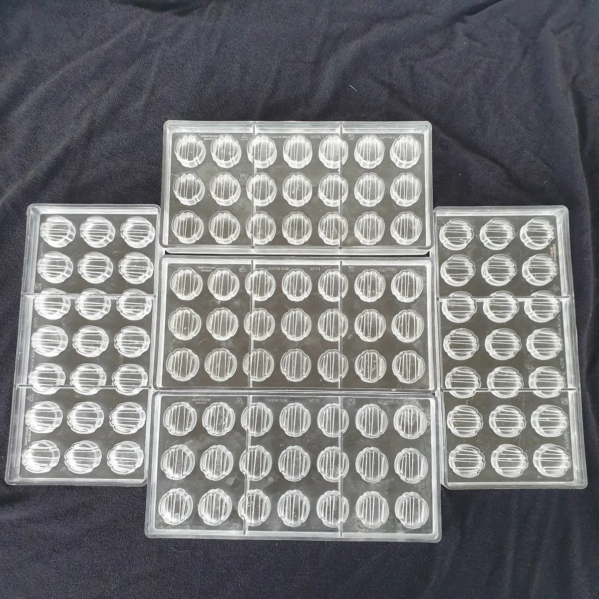 Pavoni PC14 polycarbonate chocolate moulds - Image 2