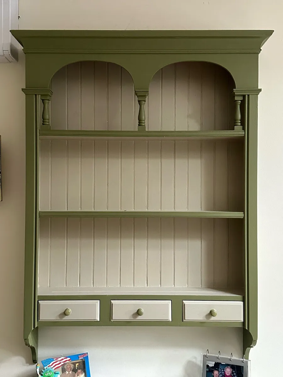 Painted pitch pine Dresser Plate Rack - Image 1