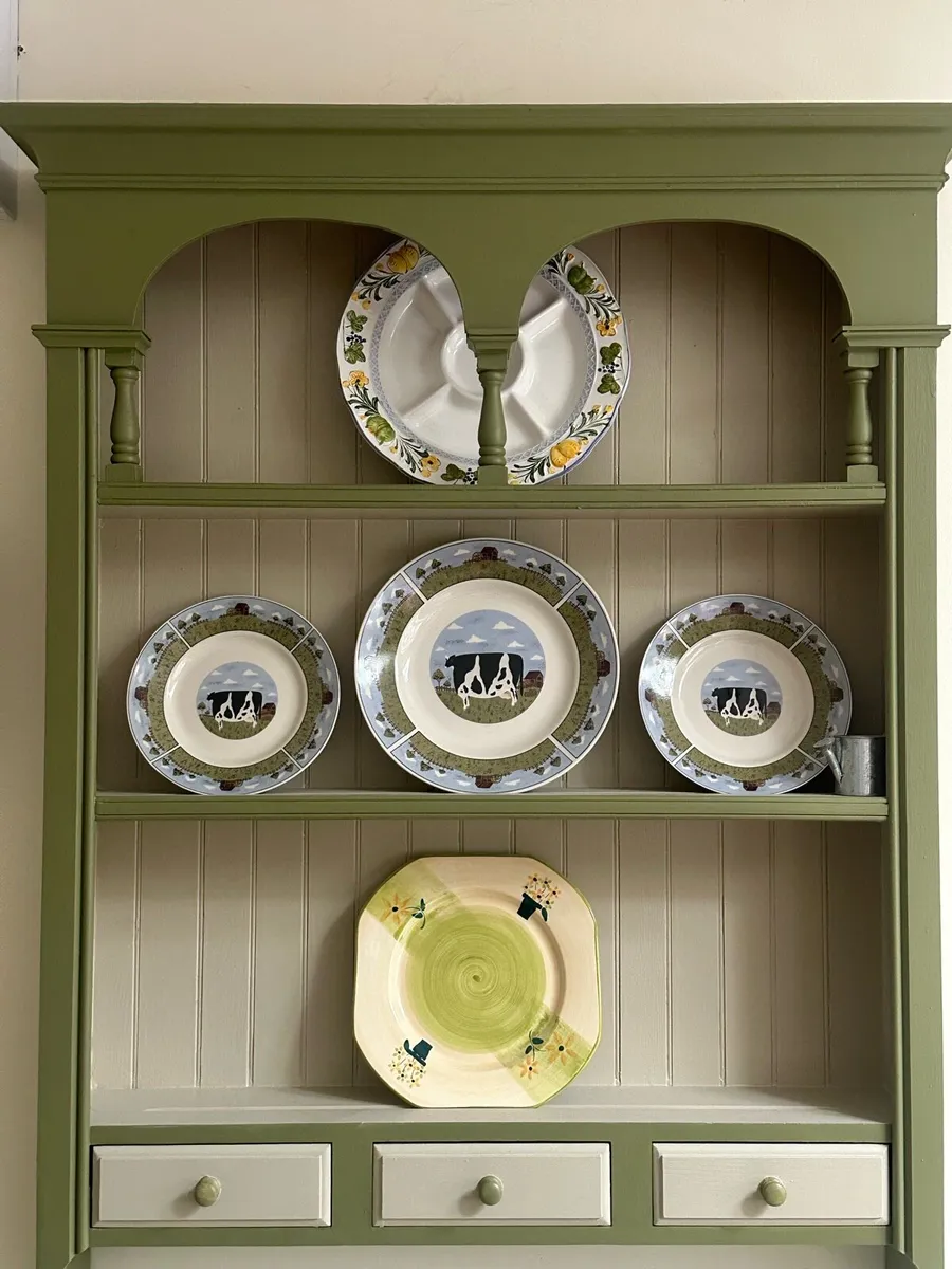 Painted pitch pine Dresser Plate Rack - Image 2