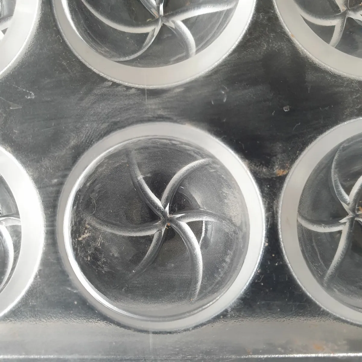 Pavoni PC09 polycarbonate chocolate moulds - Image 3