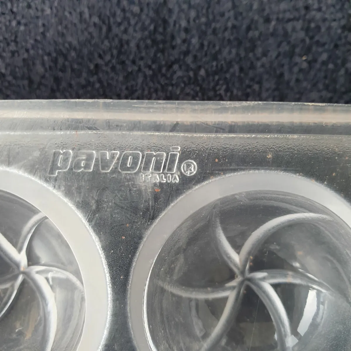 Pavoni PC09 polycarbonate chocolate moulds - Image 4