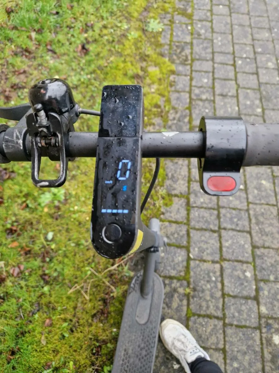 Xiaomi Mi Electric Scooter Pro 2 - Image 4