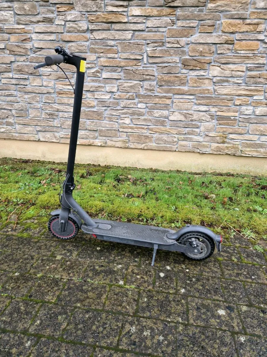 Xiaomi Mi Electric Scooter Pro 2 - Image 1