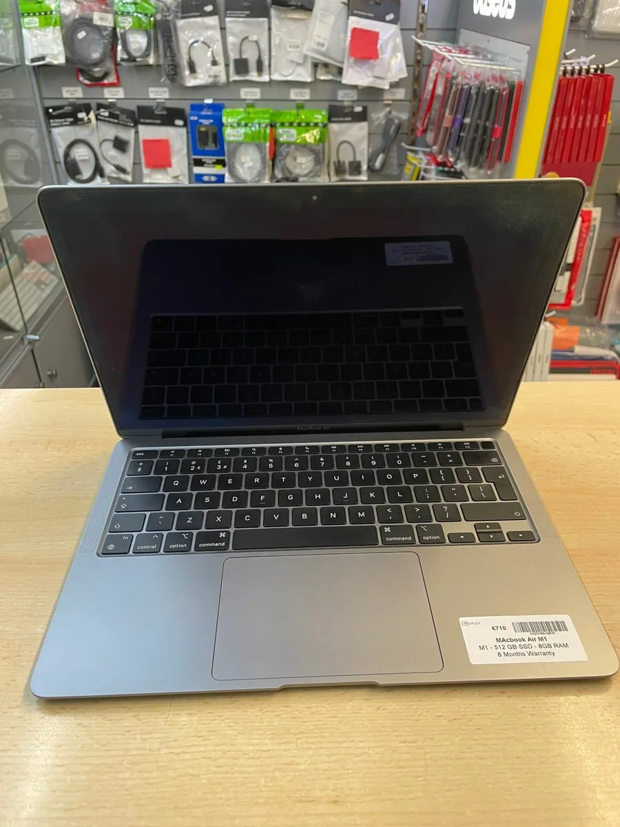 Macbook Air M1 13" - Image 1