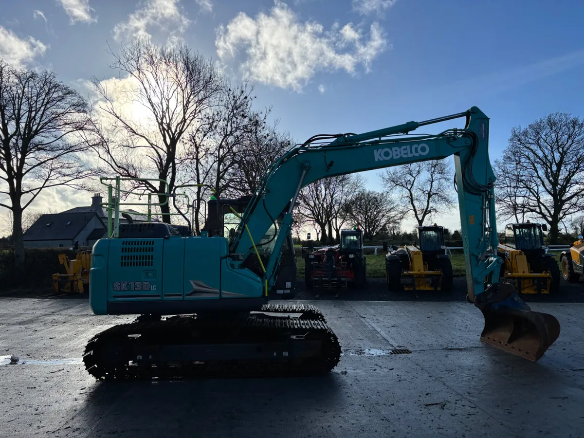 2021 KOBELCO SK130LC-11 - Image 2