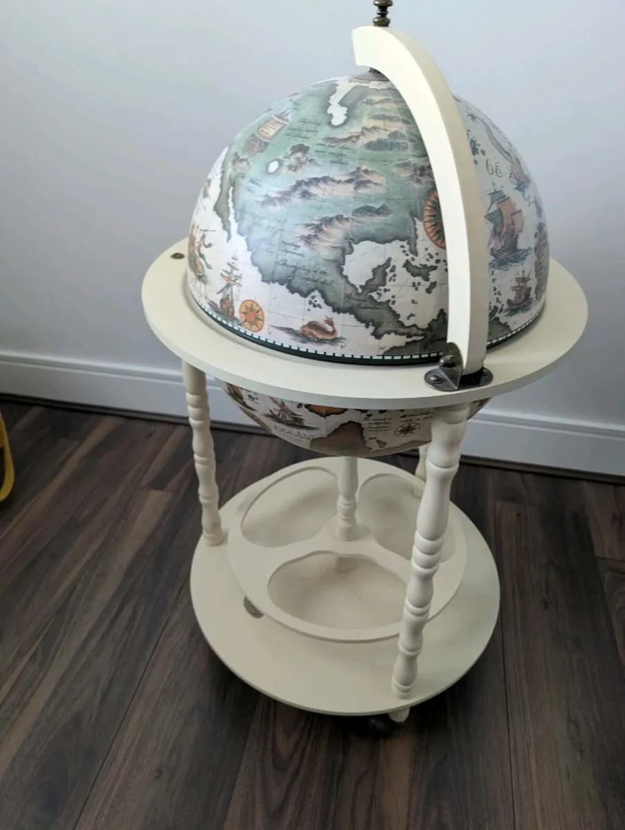 Drinks Globe - Image 2