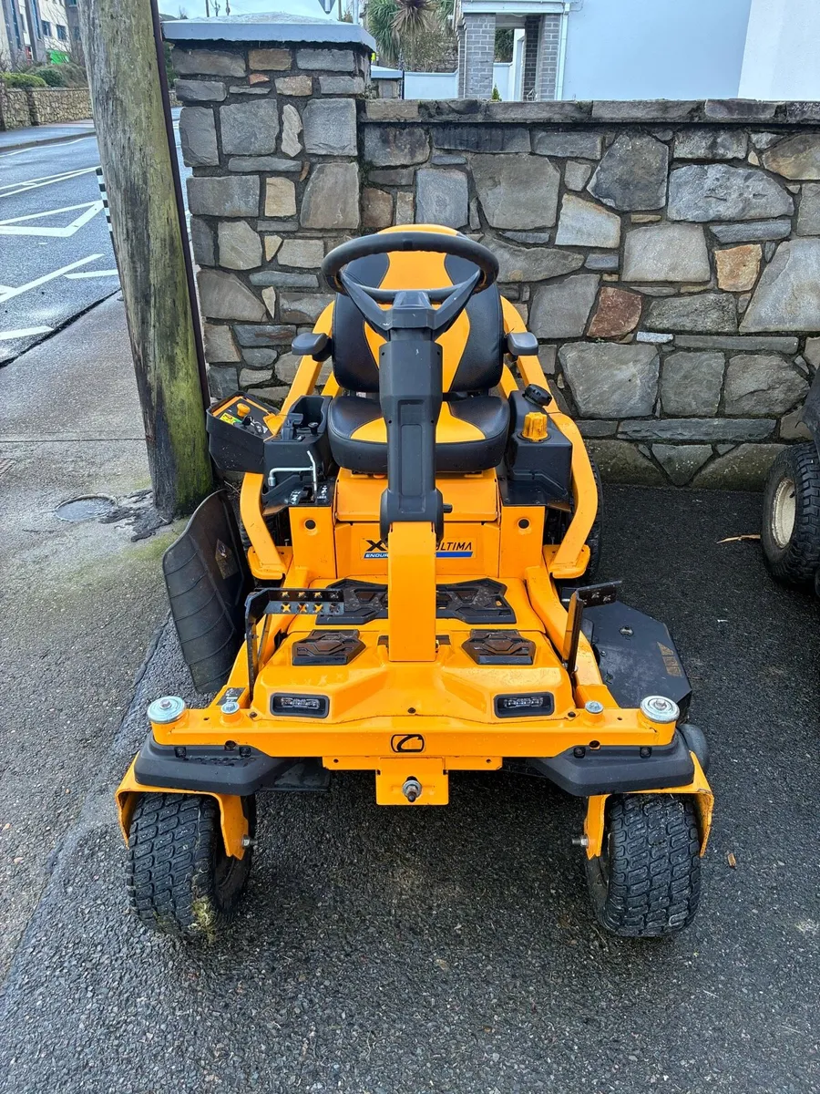 Cub Cadet XZ6 Zero Turn Mower - Image 2