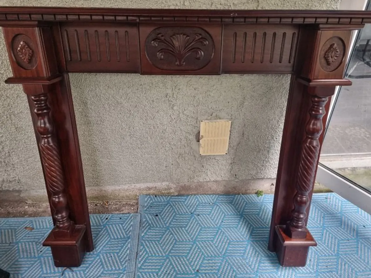 Complete fire surround - Image 1