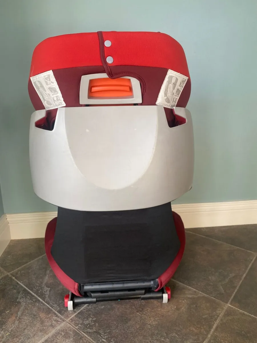 Car seats x2 - Image 2