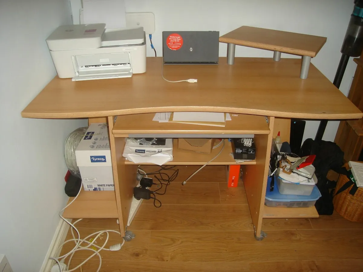 Office Desk - Image 1