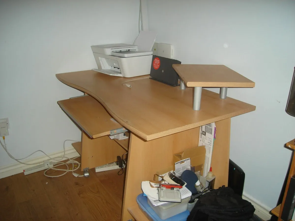 Office Desk - Image 3