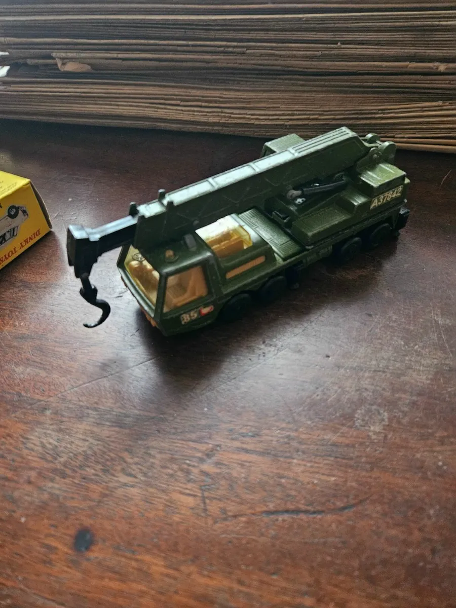 Matchbox Battlekings Crane - Image 1