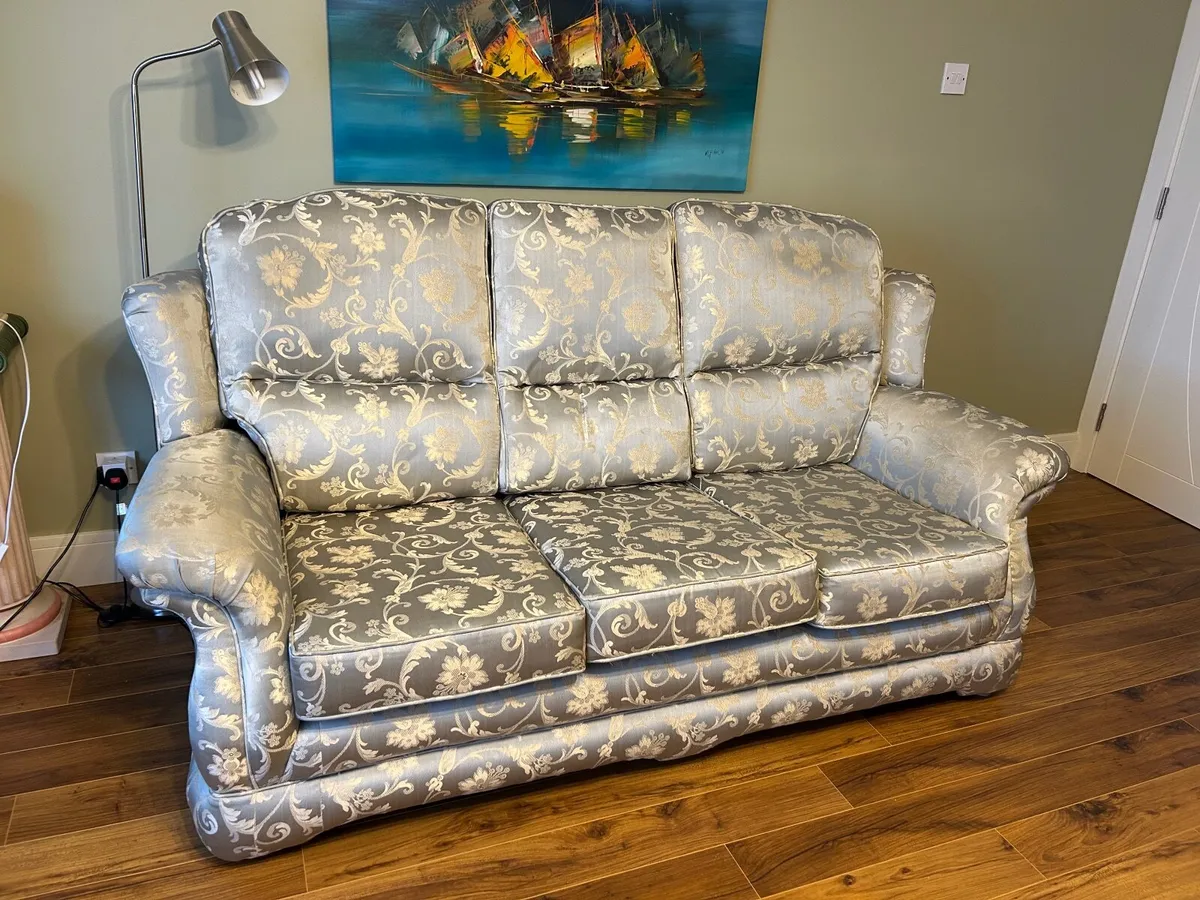 3 Piece Suite & 2 Arm Chairs - Image 2