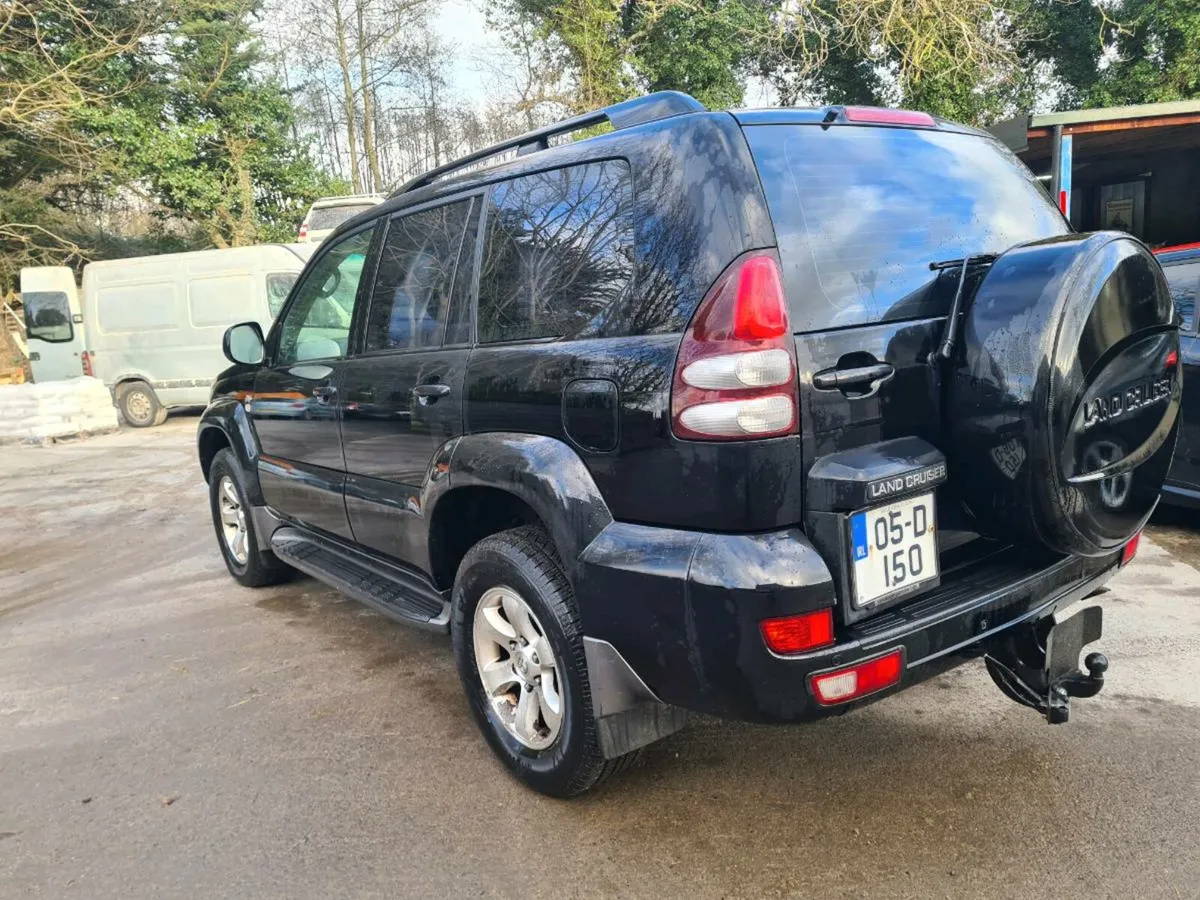 Toyota landcruiser  crewcab - Image 3