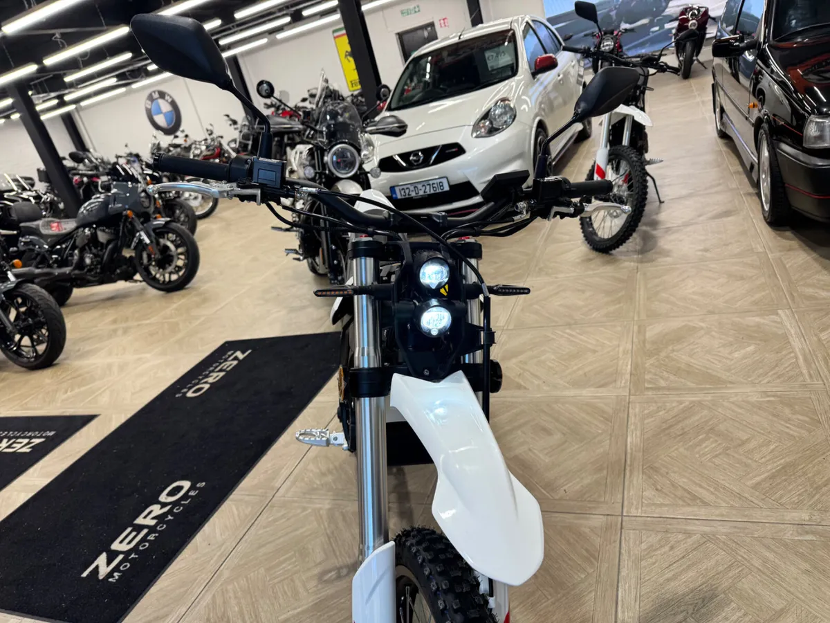 ZERO  Motorcycles XE 2026 - Image 4