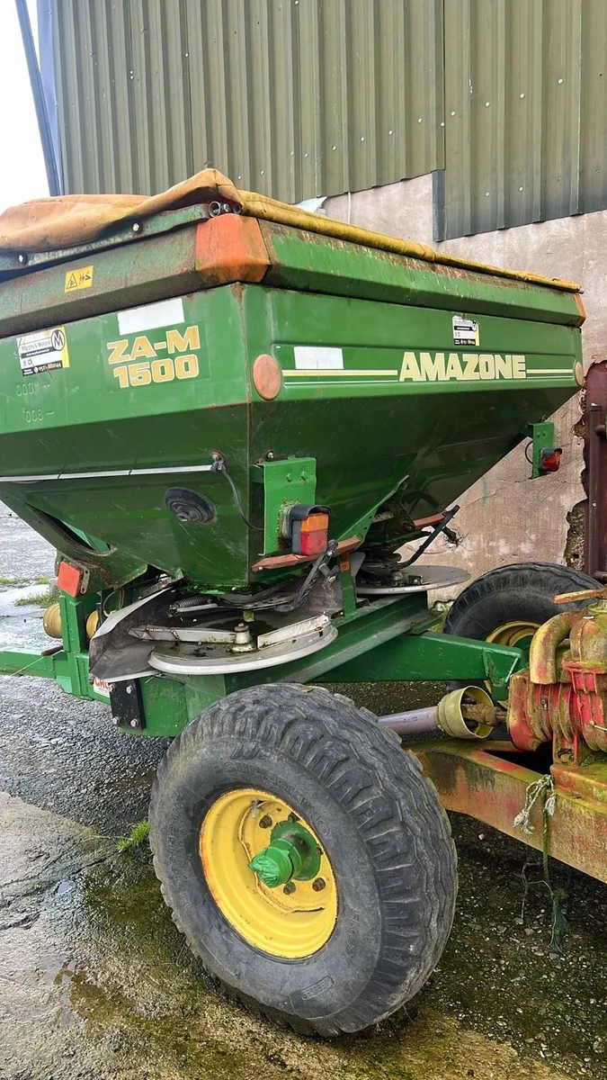 Fertiliser Spreader and Bogie - Image 2