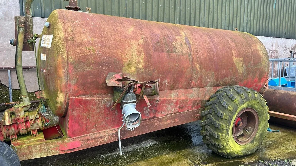 Slurry tank