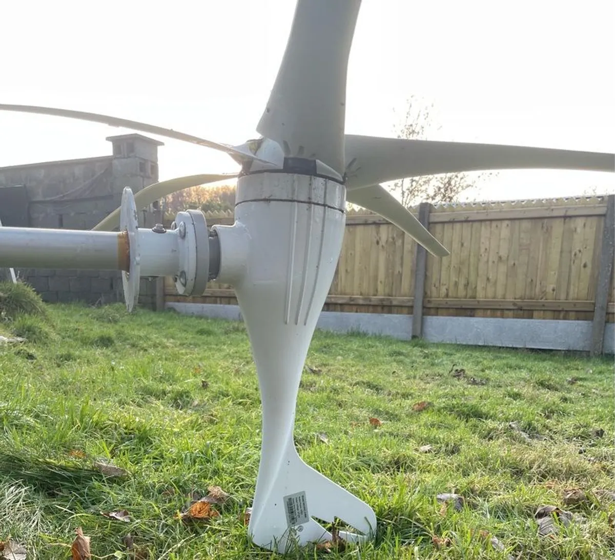 4 Wind Turbines for Sale + Masts/Cable/Hardware (400W, 600W - Image 1