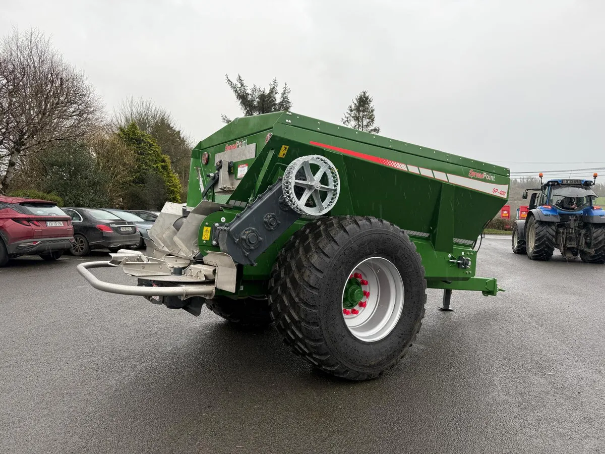 SP 400 Lime Spreader - Image 1