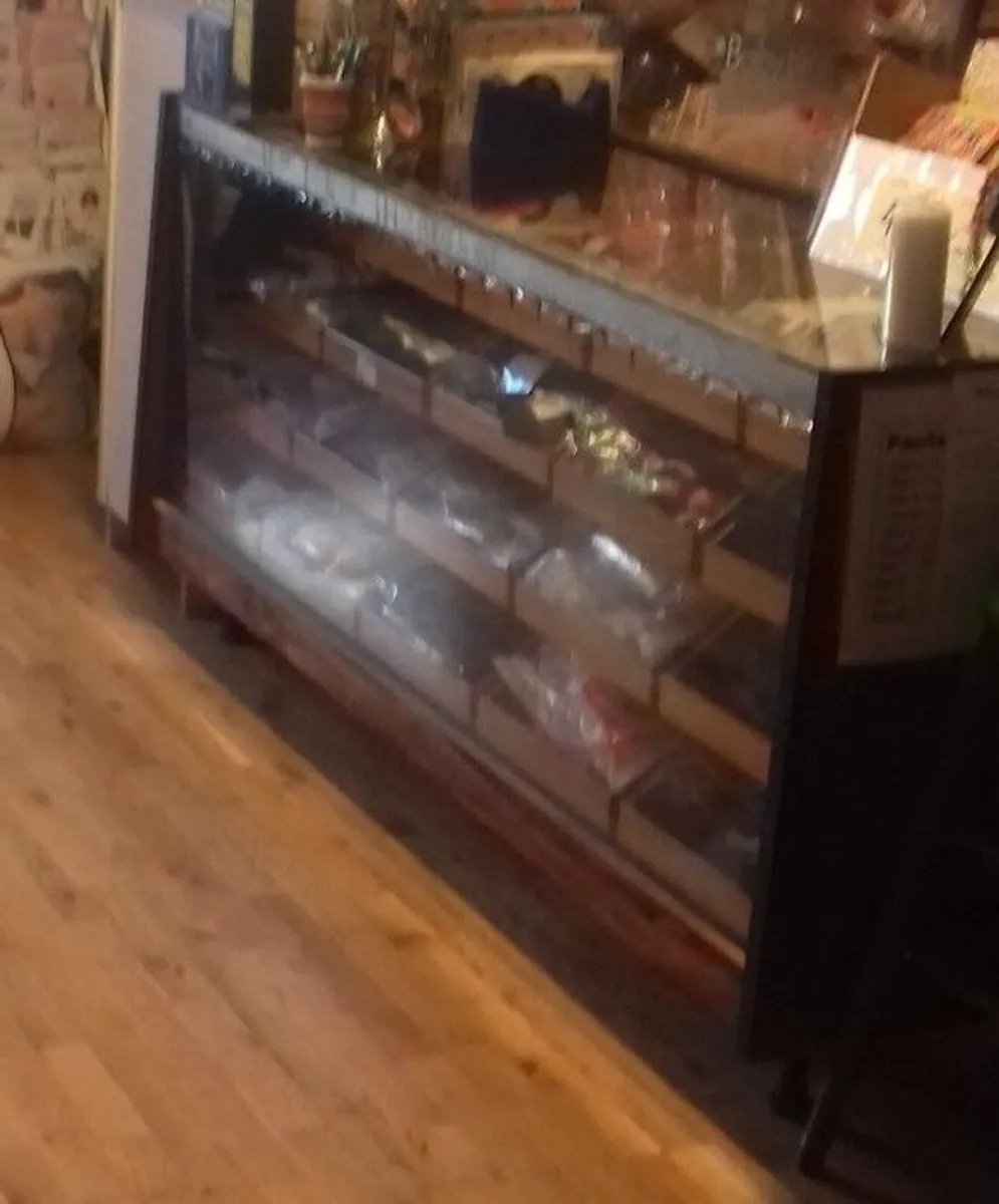 Vintage Glass Counter - Image 4