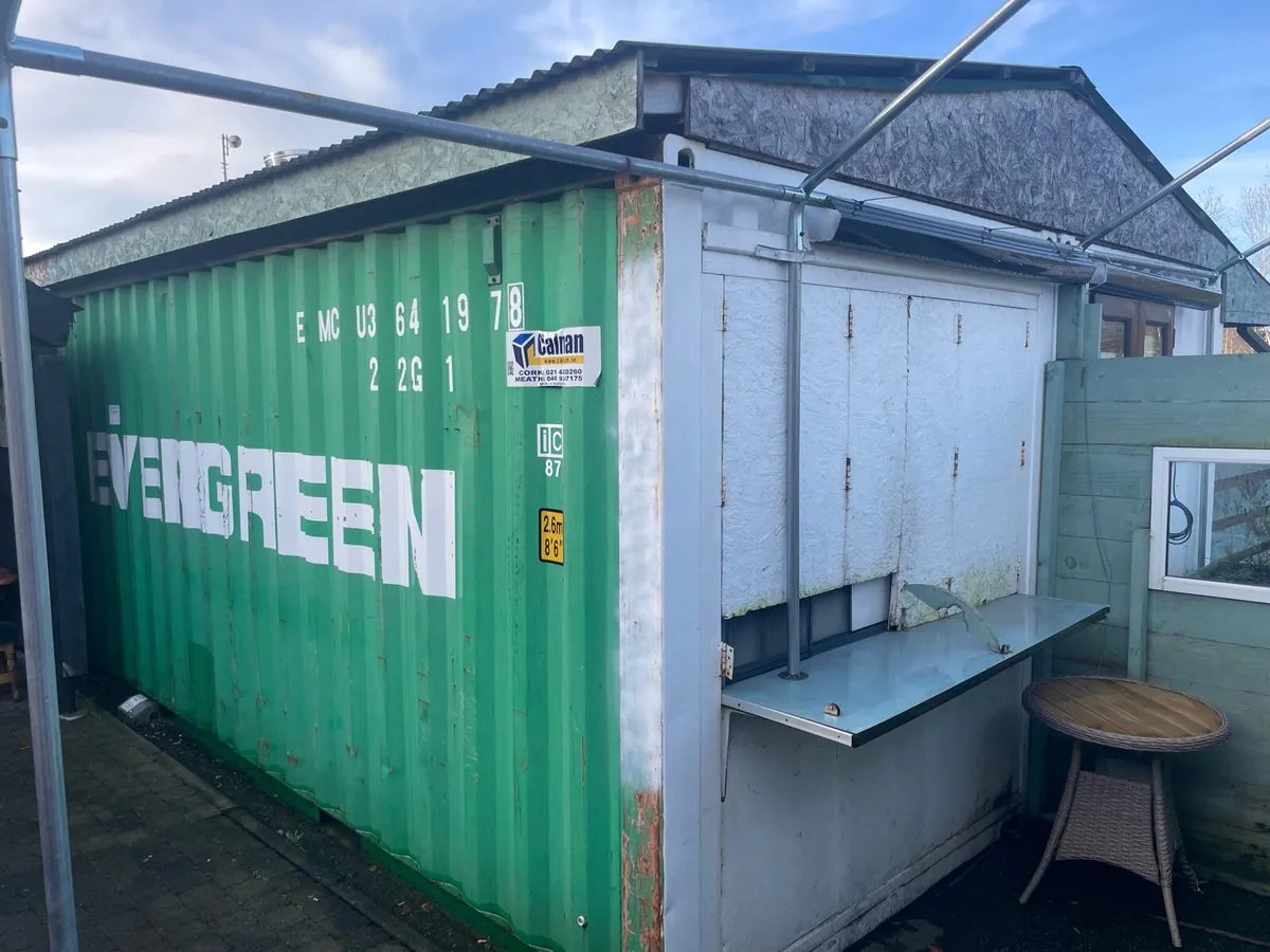 Double container with wood fired pizza oven - Image 3