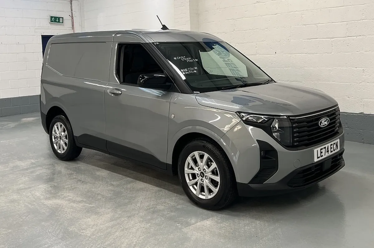 2025 Ford Transit Courier Small Panel Van - Image 4