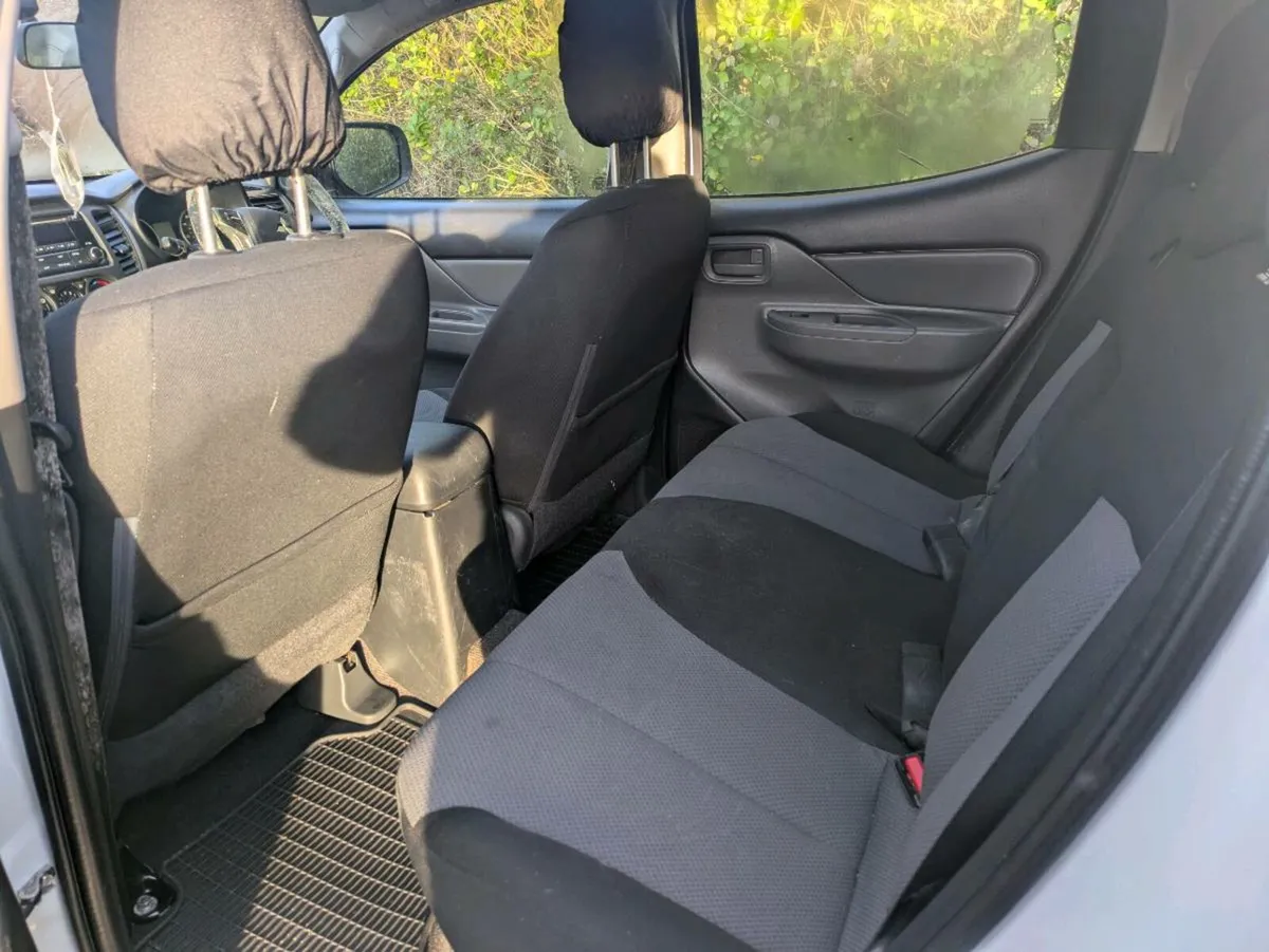 Mitsubishi l200 - Image 4