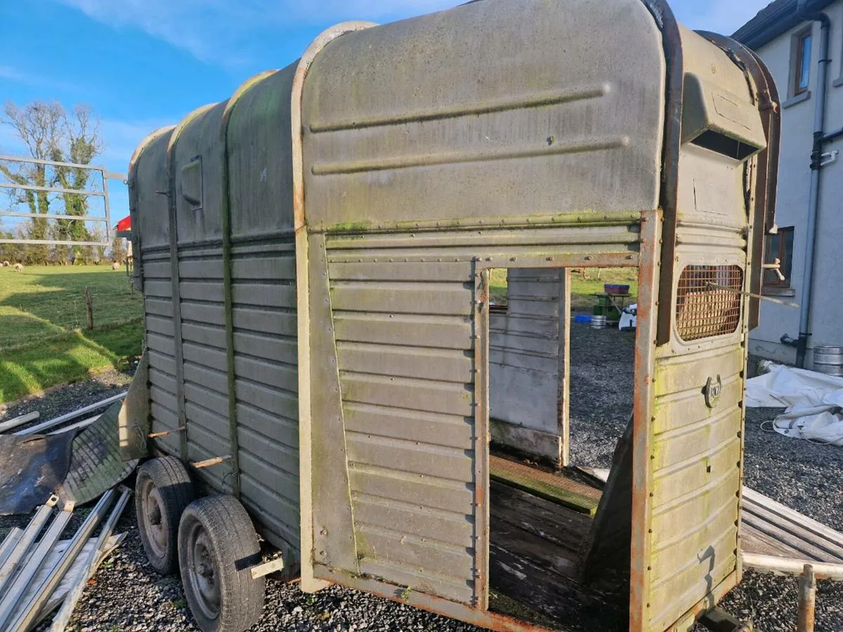 catering trailer - Image 3