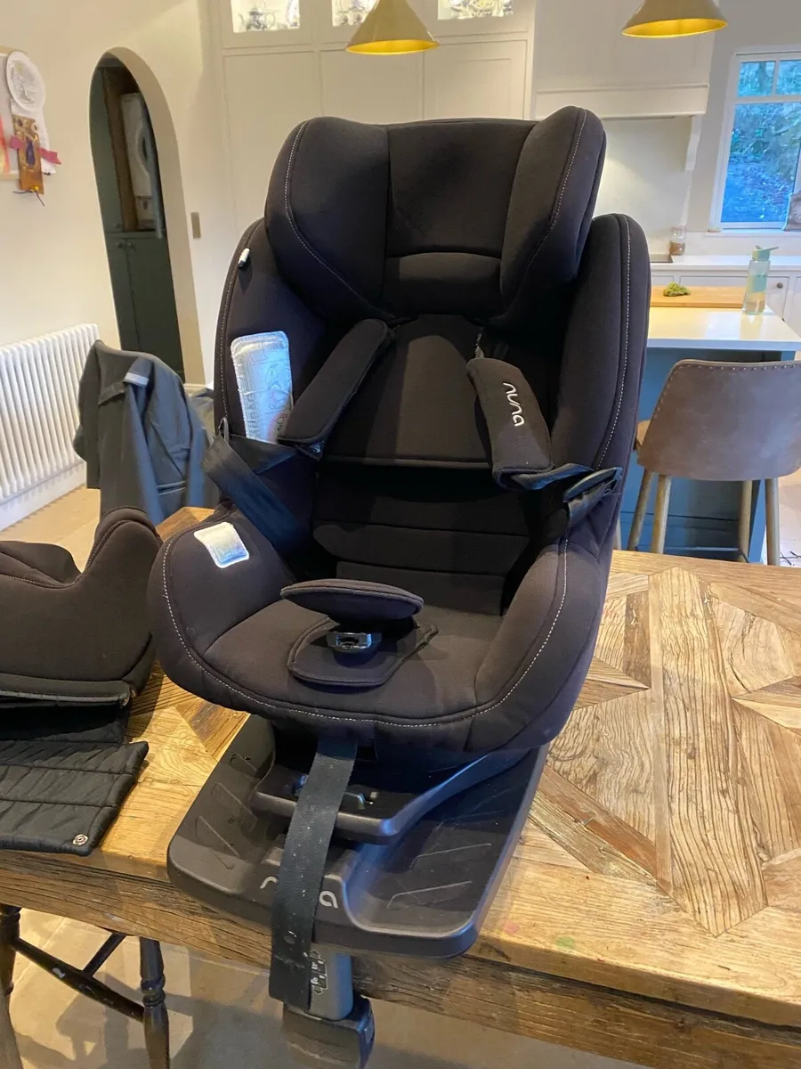 Nuna rebl 360 car seat - Image 1
