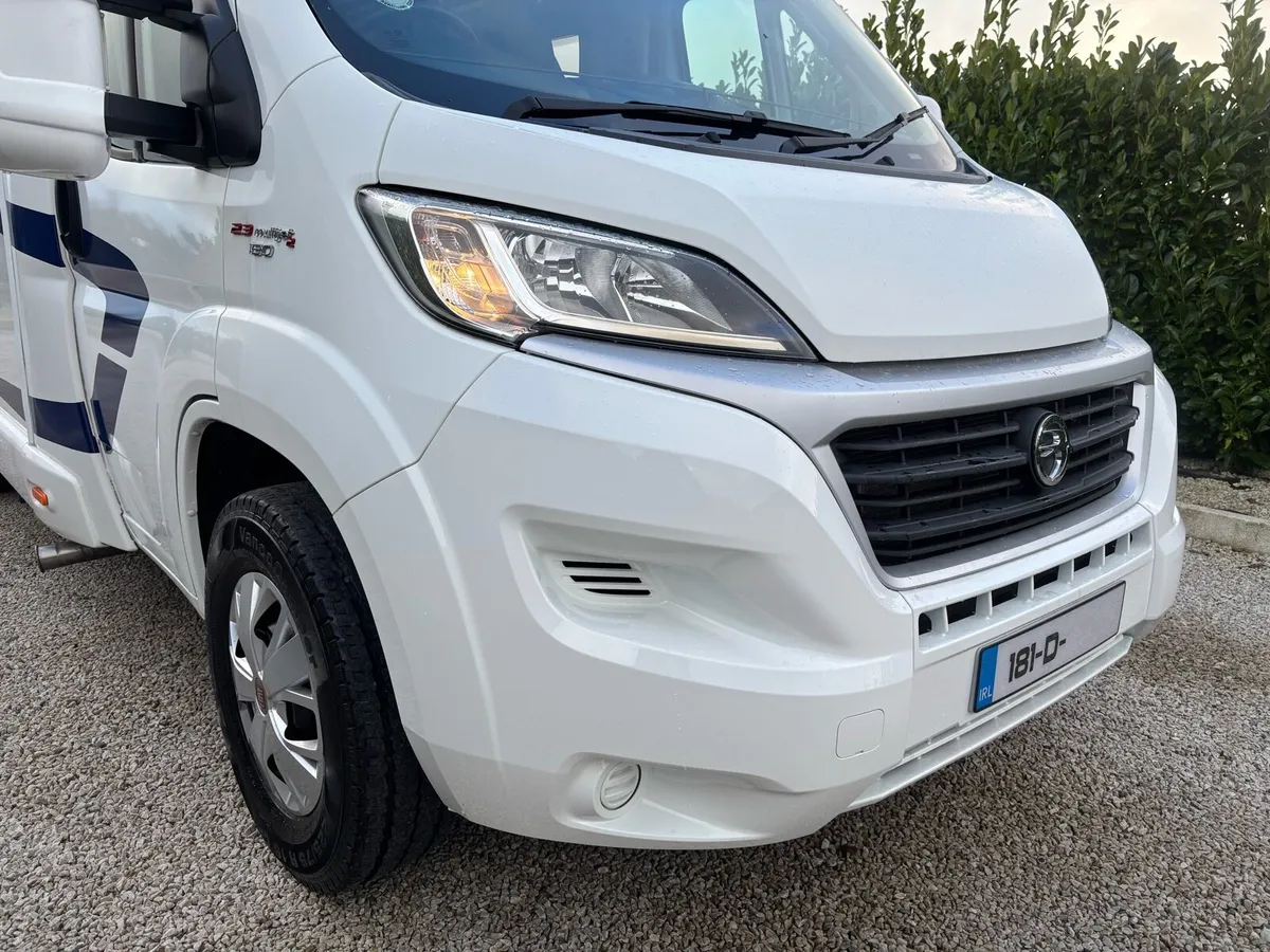 SWIFT ESCAPE 2.3 664 4x BERTH / FSH / LOW MILEAGE - Image 4