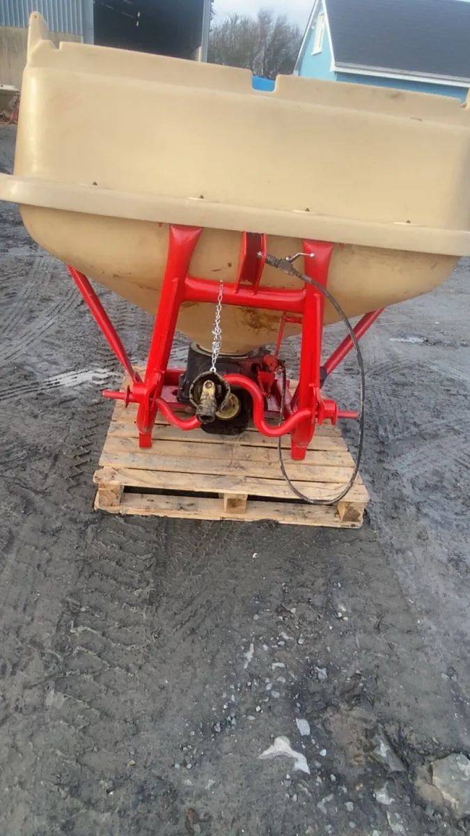 Abbey spreader - Image 1