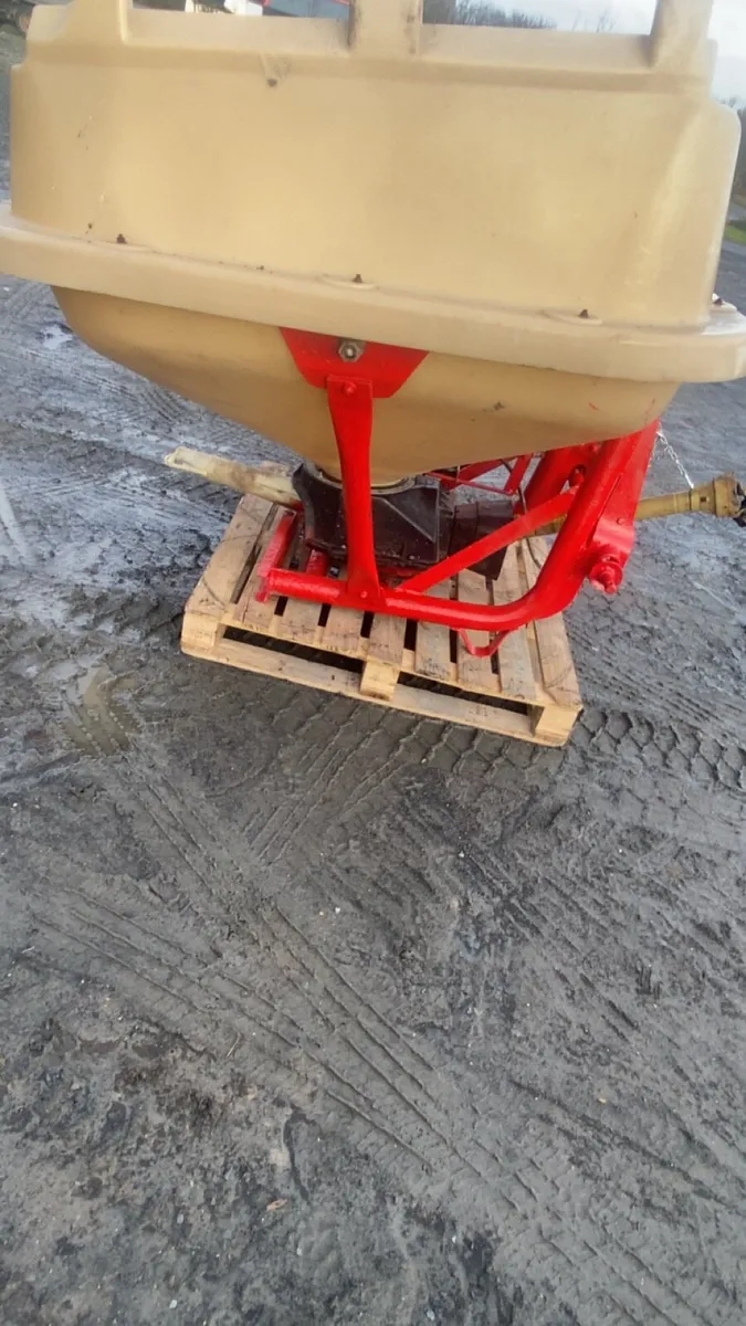 Abbey spreader - Image 2