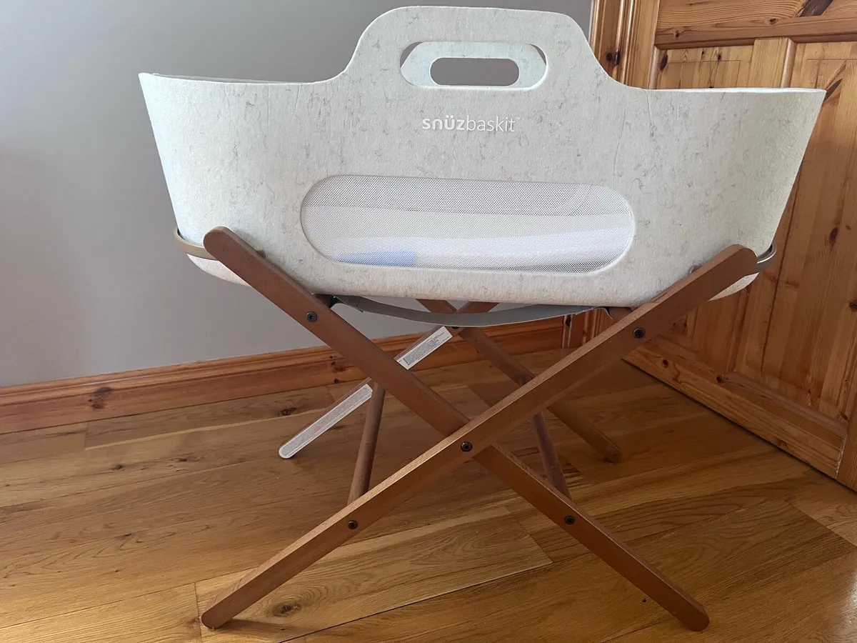 Snuzbaskit Moses Basket - Image 1