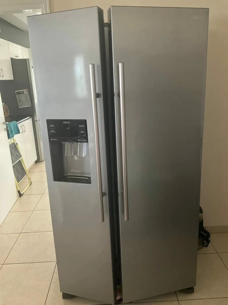 Samsung American Fridge Freezer - Image 1