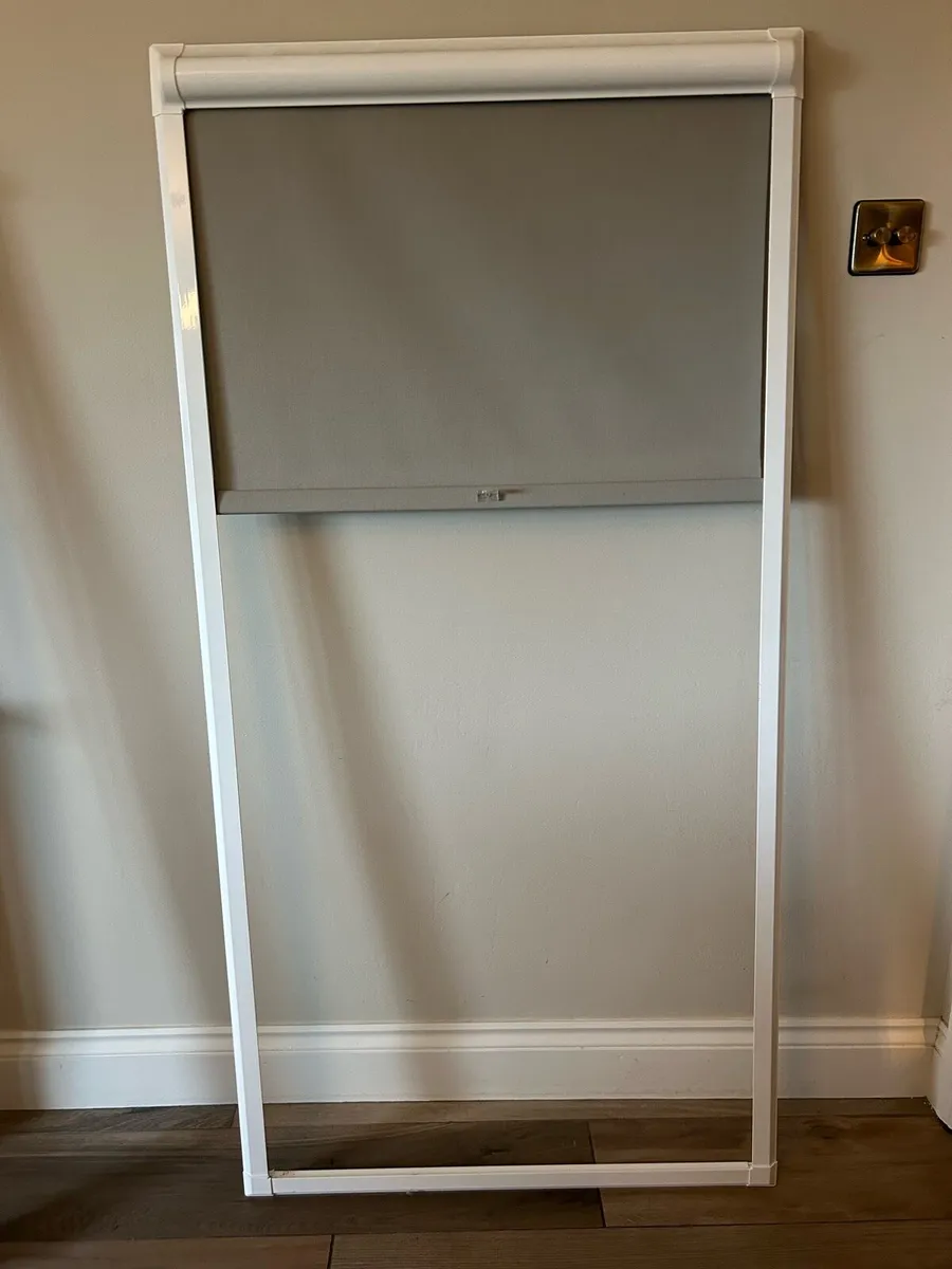 Hillary’s Perfect Fit Blinds - Image 1