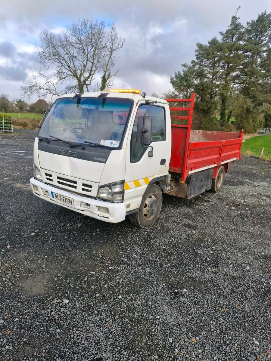 07 Isuzu NPR 7.5 Tipper - Image 4