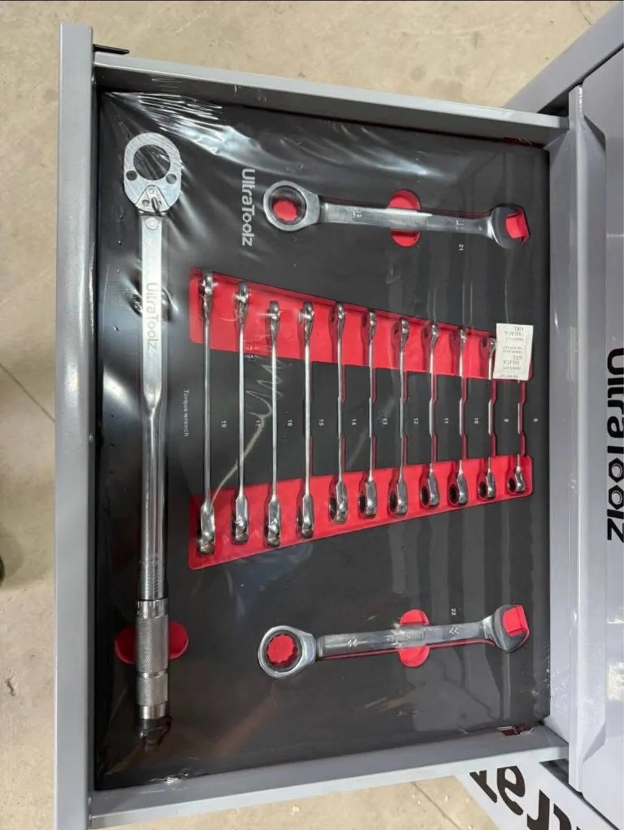 BRAND NEW 2026 8 DRAWER TOOL CHEST FULL OF TOOLS - Image 3