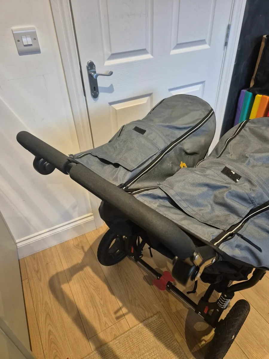 Out n about Double buggy - Image 4