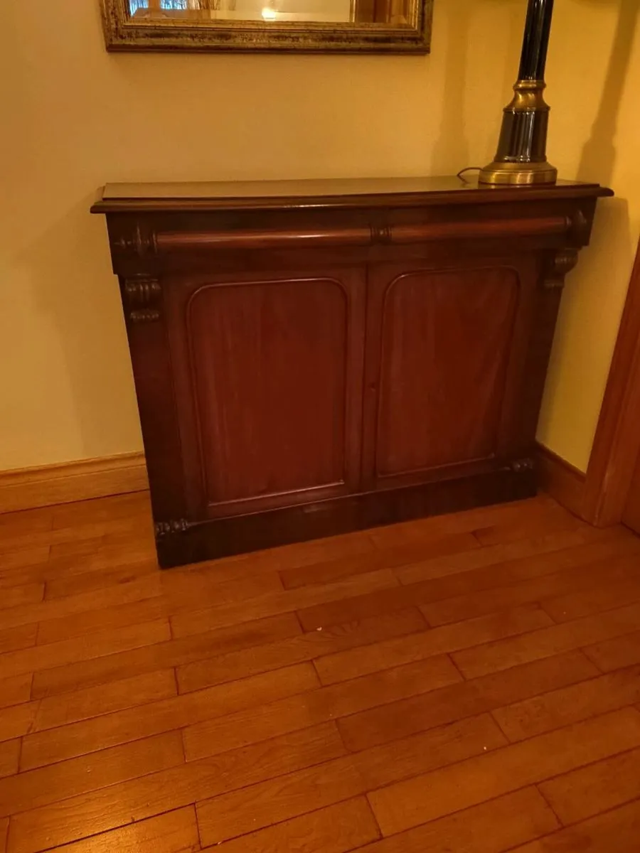 Antique mahogany sideboard - Image 1
