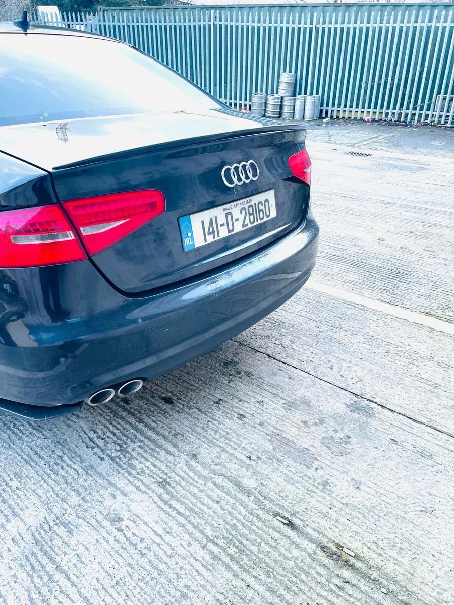 Audi a4 2014 automatic 2.0 diesel - Image 4