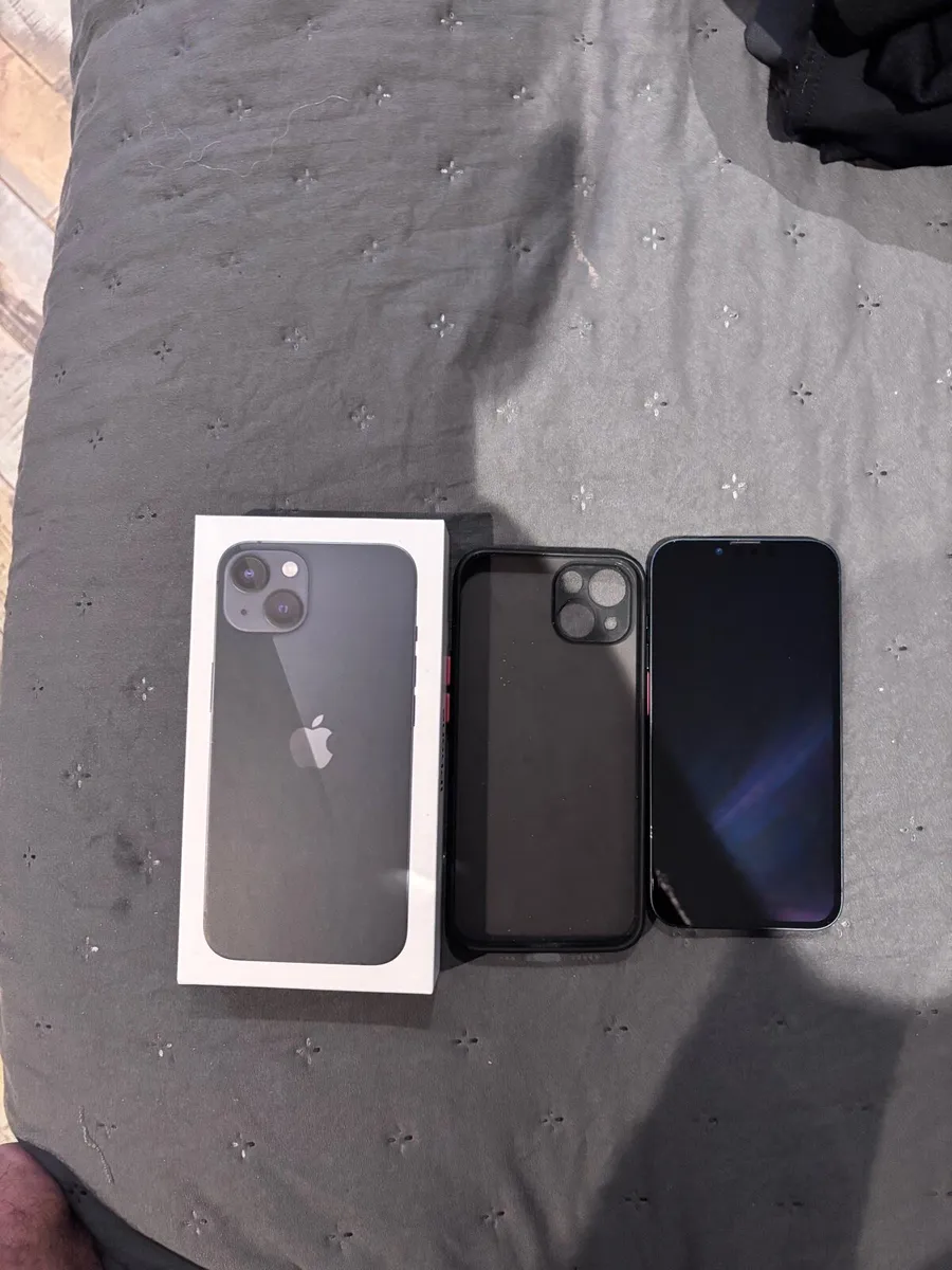 iPhone 13 - Image 1