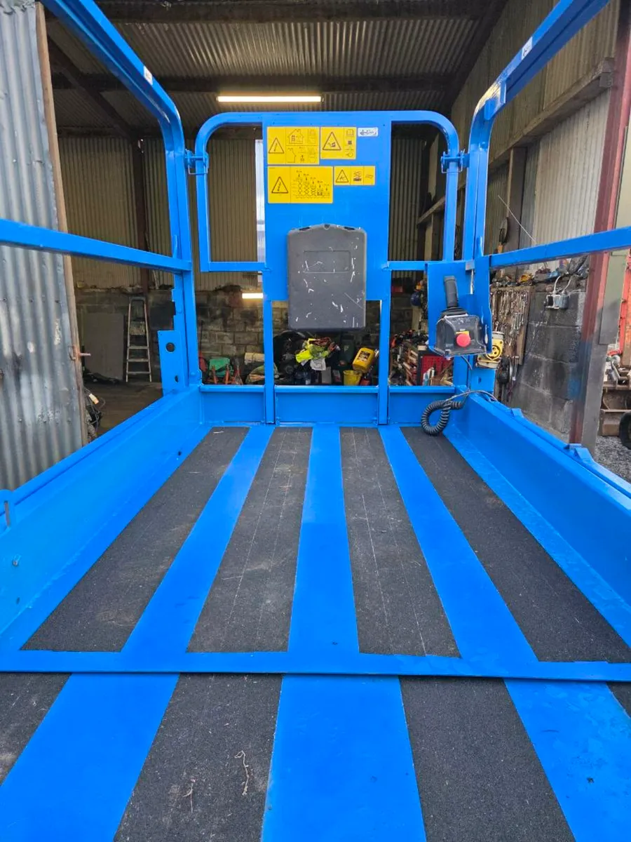 Genie scissors lift. 2646. - Image 2