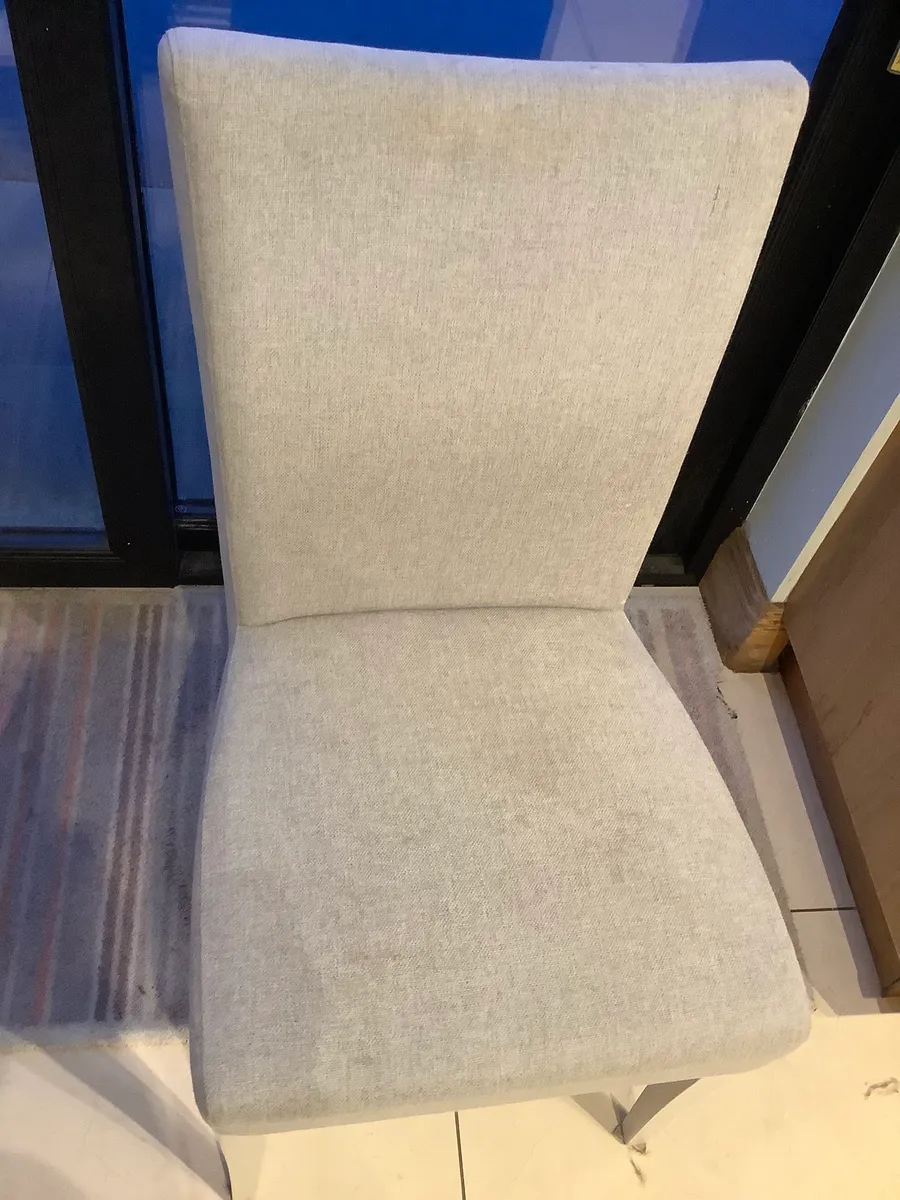 Dining room chairs - Image 1