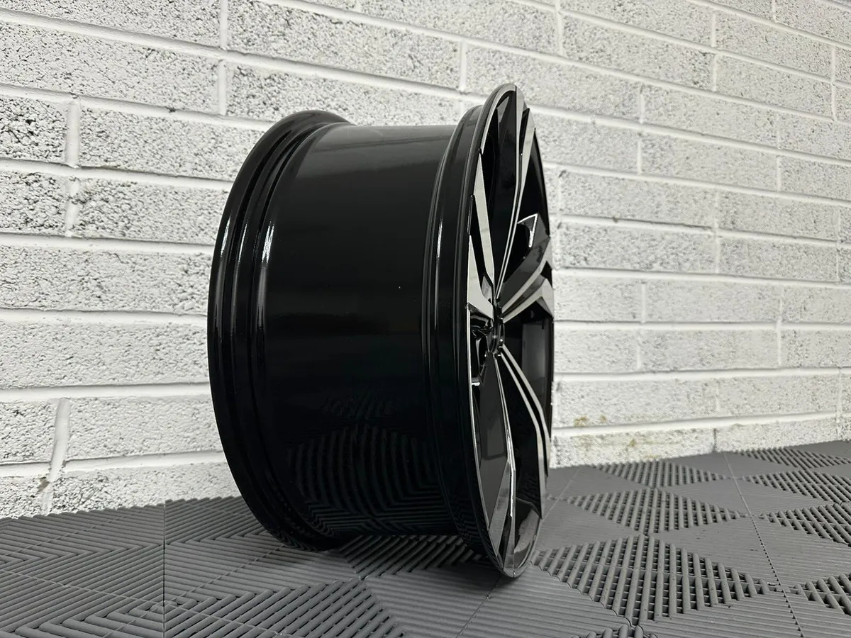 20" Audi Sportsback Alloys A4 A6 Q3 Q5 Skoda Golf - Image 4