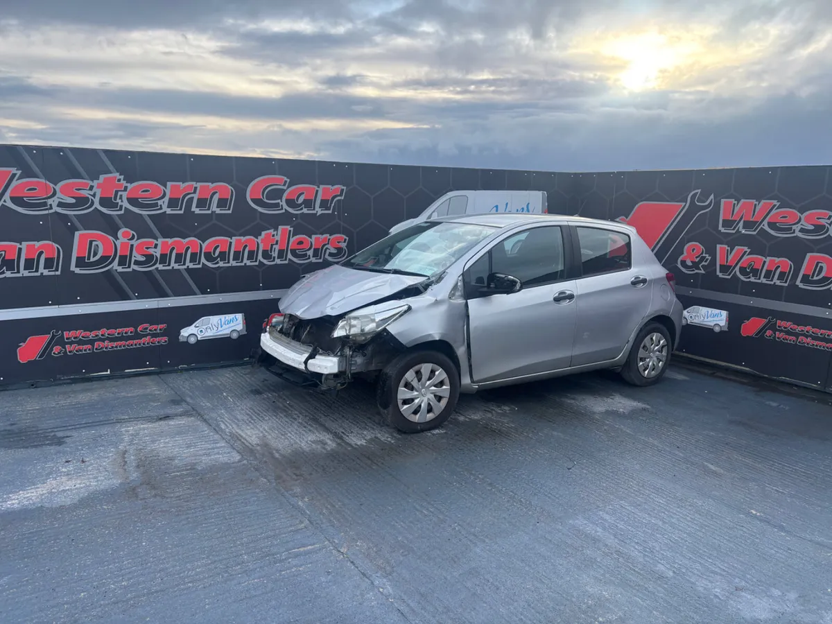 2014 Toyota Yaris 1.0 vvti for dismantling