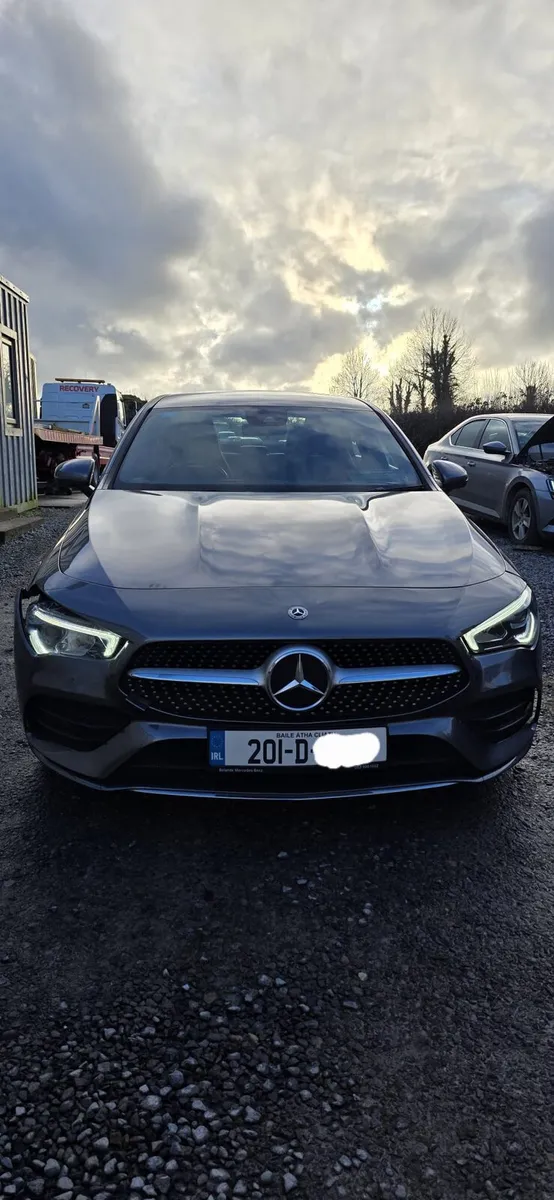 201 MERCEDES CLA AUTO - Image 2