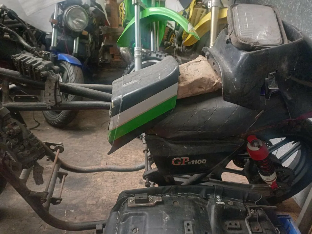 Gpz 1100 parts - Image 3