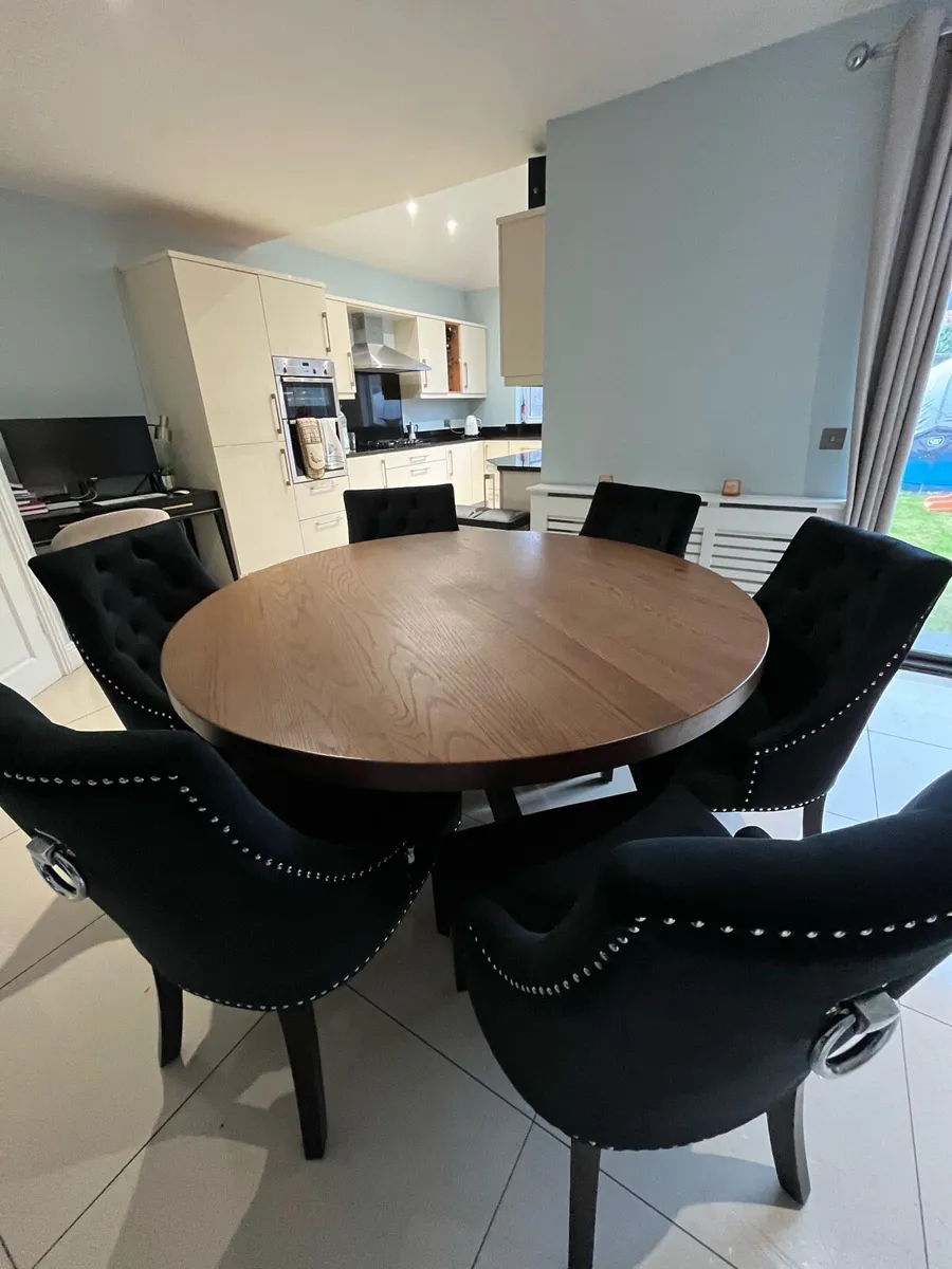 Round Chestnut Oak Dining Table & Chairs - Image 4