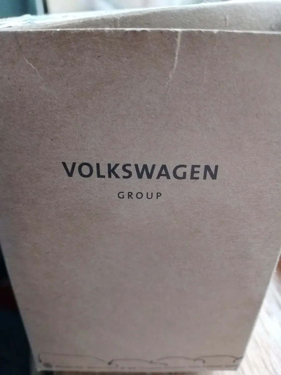 Skoda Octavia 1.6D 2011 - Top Boot Lock (New) - Image 2