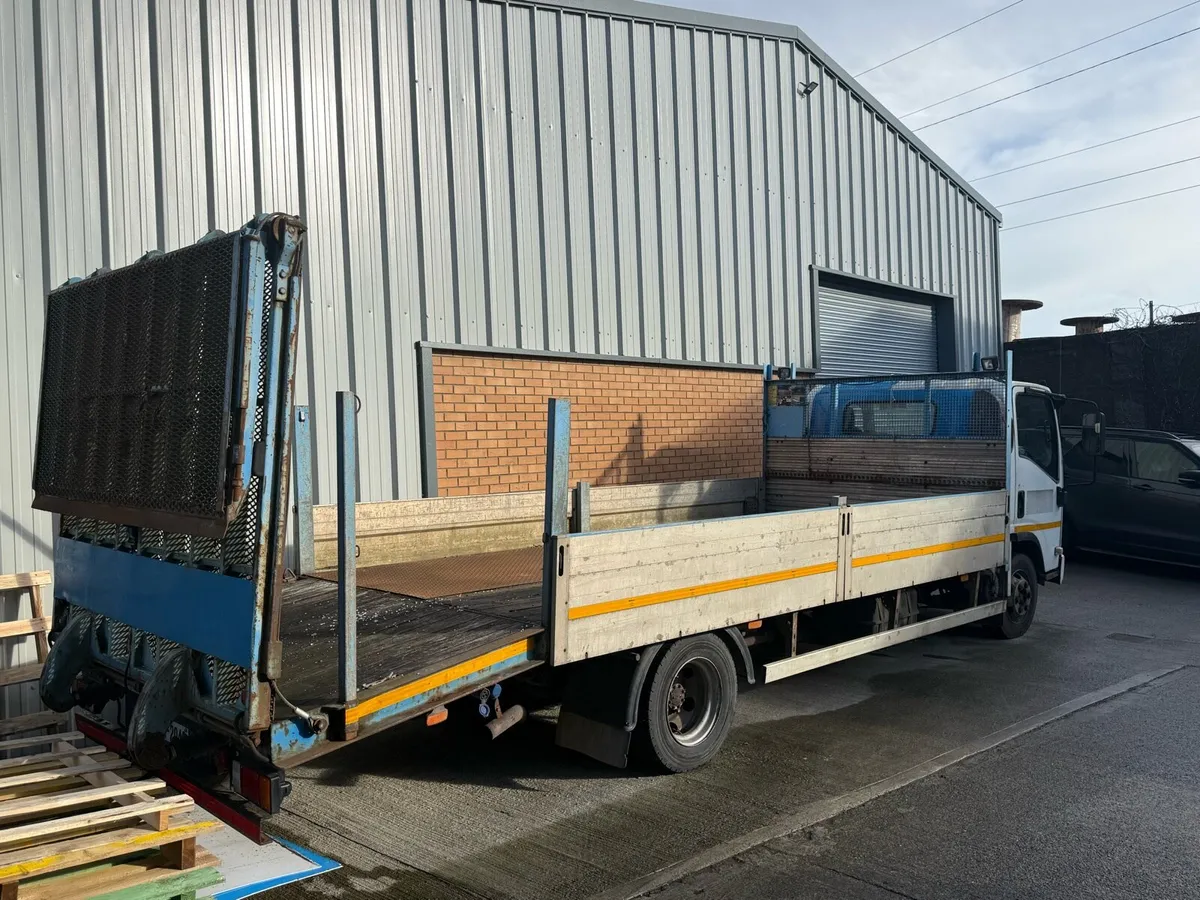 Beaver tail lorry - Image 3